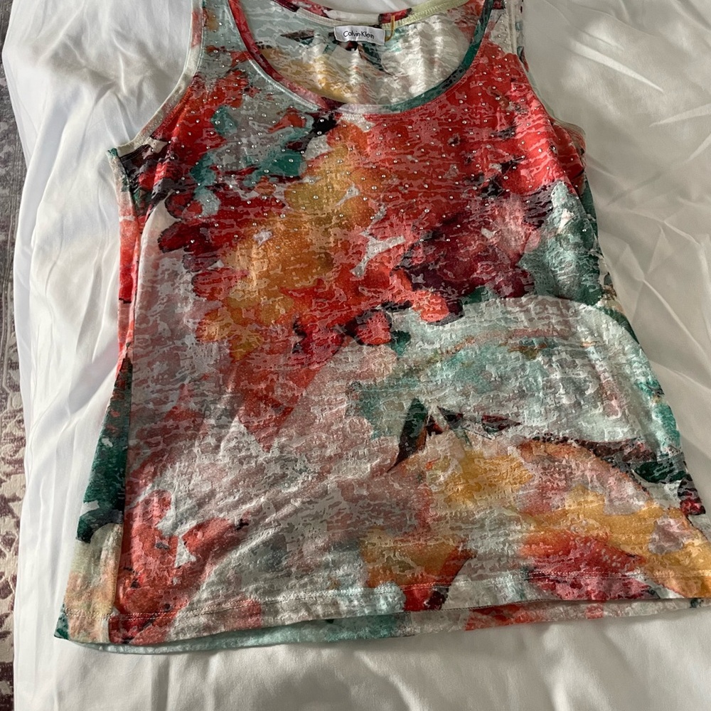 Calvin Klein Red and Blue Graphic Sleeveless Tank Top